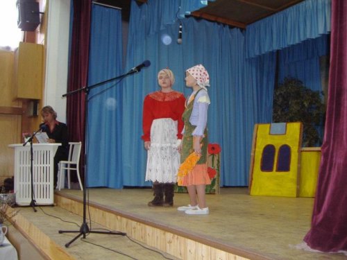 Hraje celá dědina aneb S veselou myslí na nesmysly. - 18.3.2006